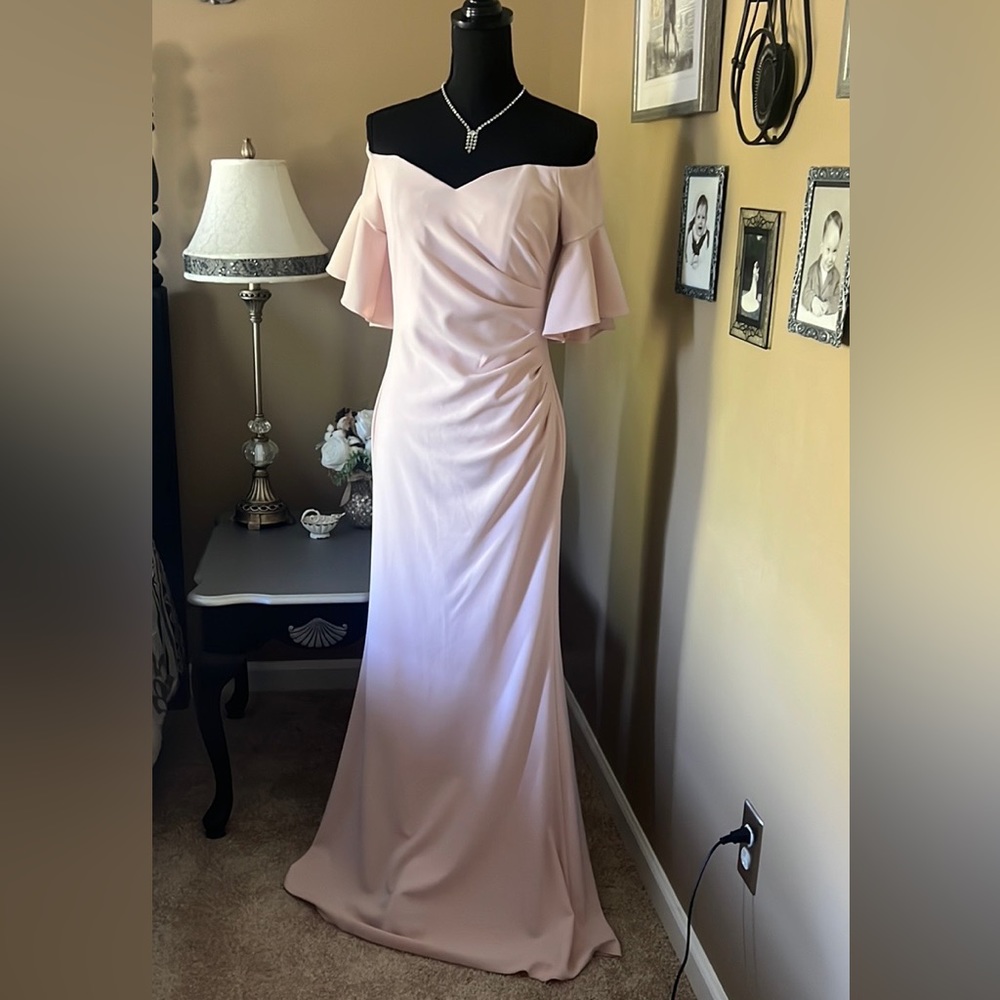 Calvin Klein off the shoulder formal dress; sz. 6 - Picture 3 of 13